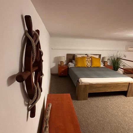 Goldcentral Apartment Danube Budapest Exteriör bild